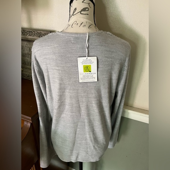 SAG HARBOR HEATHER GRAY CABLES GALORE SWEATER
NWT 44.00 - Picture 3 of 4